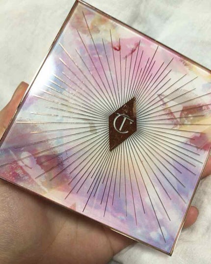 Channel Shii on LIPS 「CharlotteTilburyGLOWGASMFACEPAL..」(1枚目)