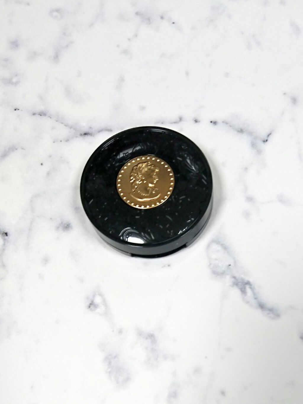 イルミネイティング プレスト パウダー/レ・メルヴェイユーズ ラデュレ/プレストパウダーを使ったクチコミ（1枚目）