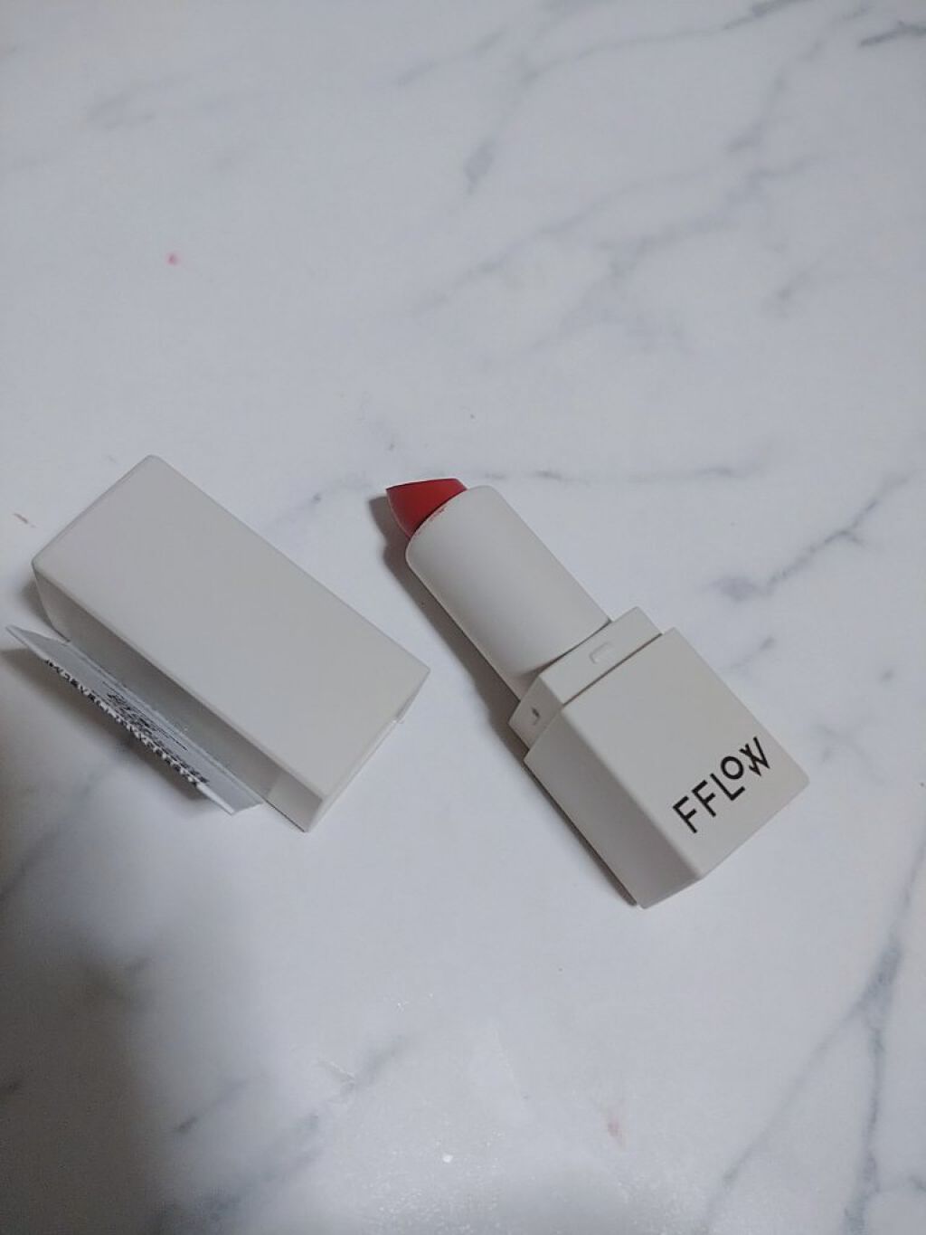 NOIN FFLOW  オイルス サテンフィット  ミニリップスティック