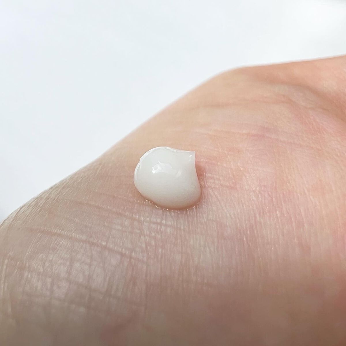 ユースエイジゴールドアイクリーム/SNP/アイケア・アイクリームを使ったクチコミ(2枚目)