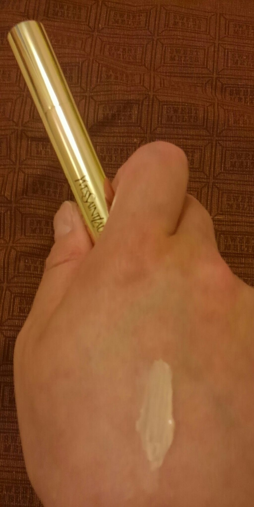 ラディアント タッチ/YVES SAINT LAURENT BEAUTE/リキッドコンシーラーを使ったクチコミ（2枚目）