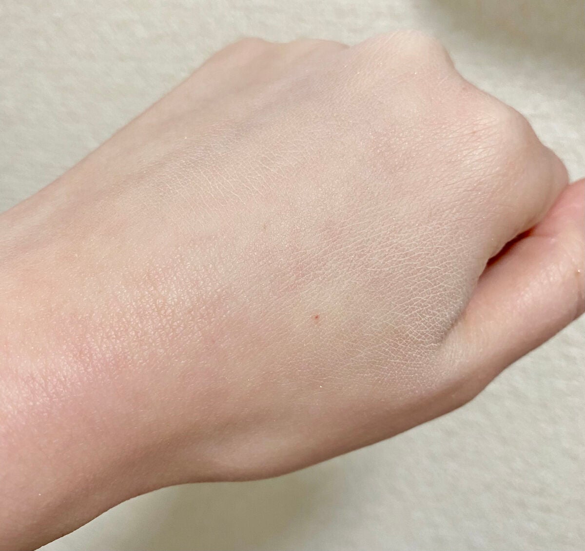 シルキーフィットパウダー /コモエース/ルースパウダーを使ったクチコミ(3枚目)