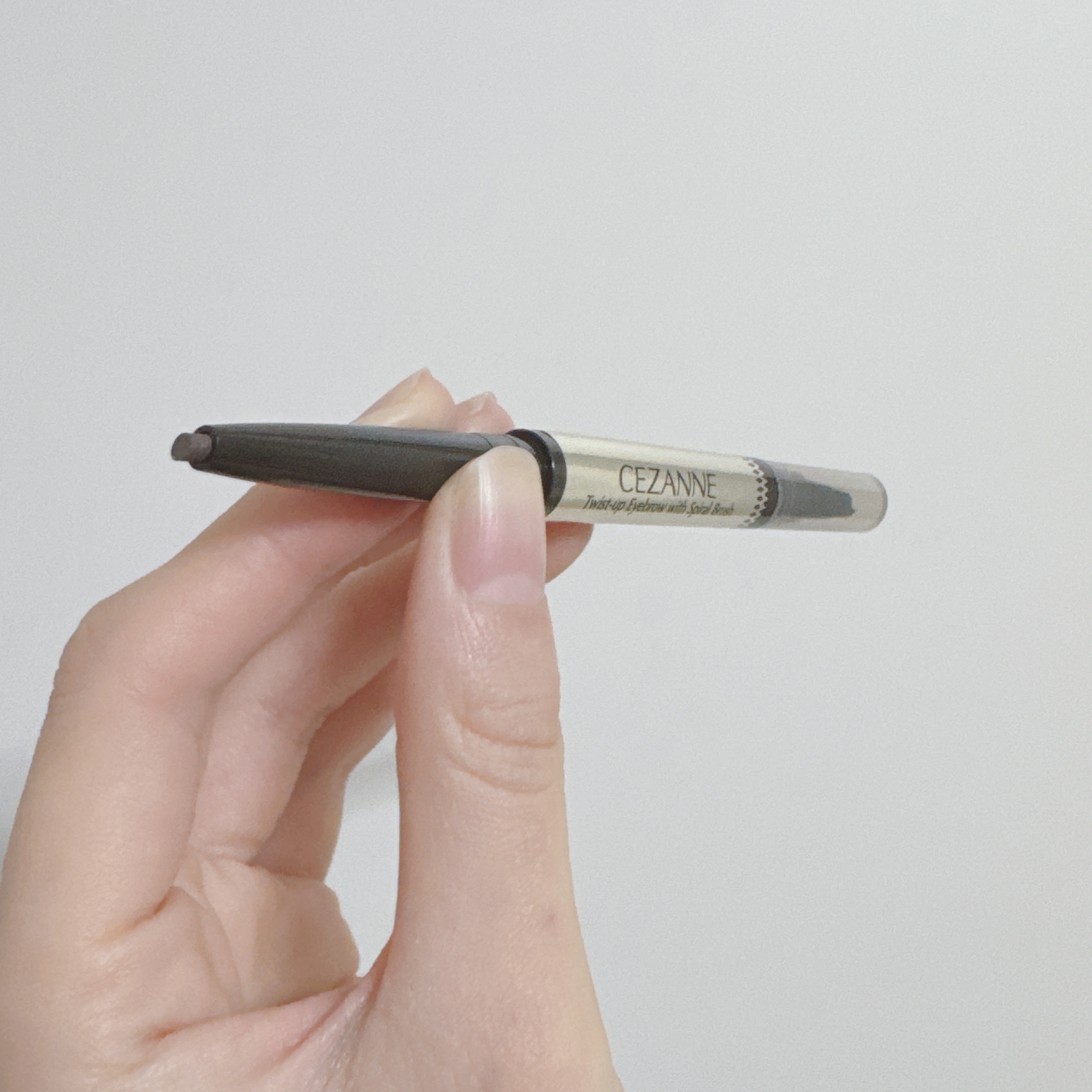 ブラシ付きアイブロウ繰り出し/CEZANNE/アイブロウペンシルを使ったクチコミ（3枚目）