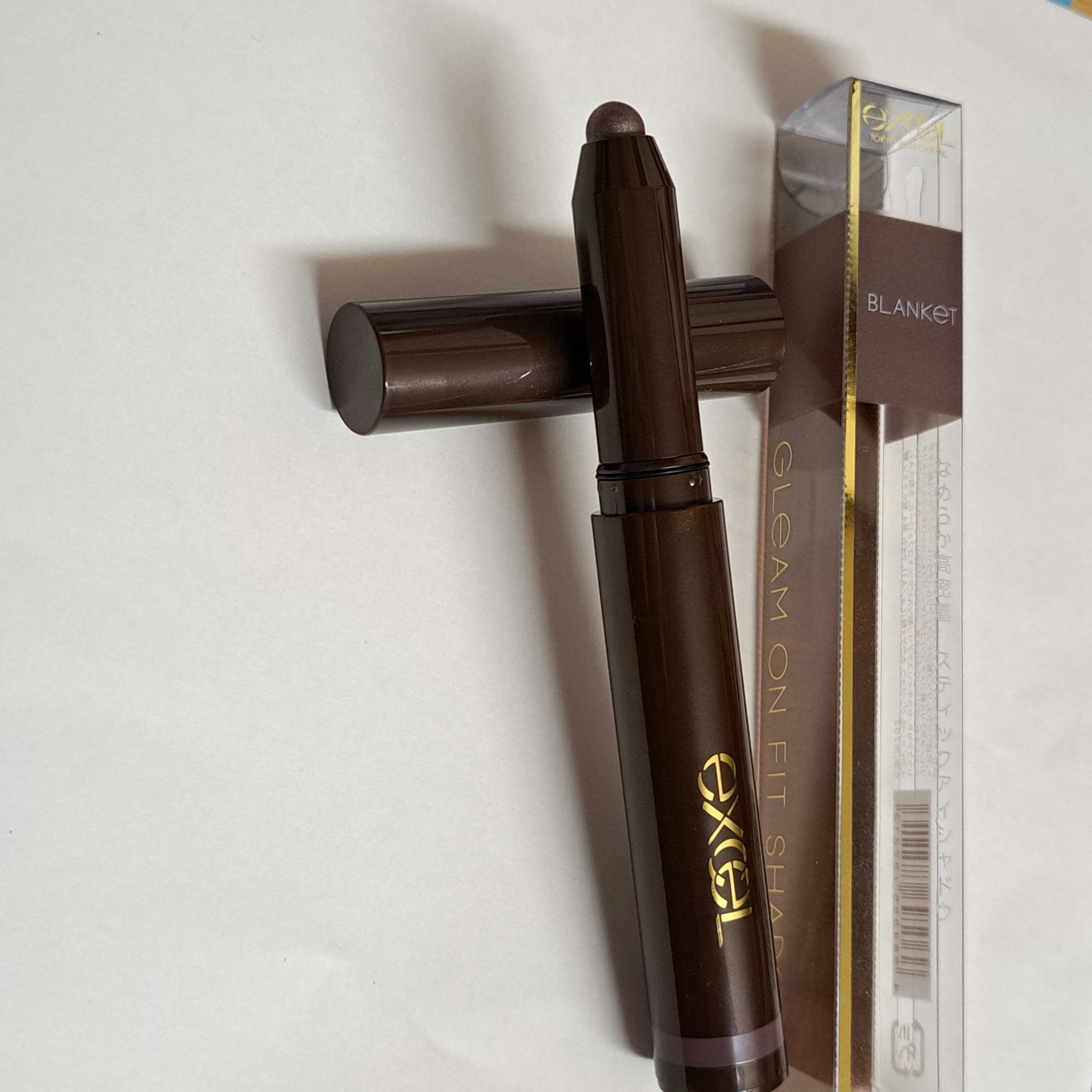 グリームオンフィットシャドウ/excel/スティックアイシャドウを使ったクチコミ（2枚目）