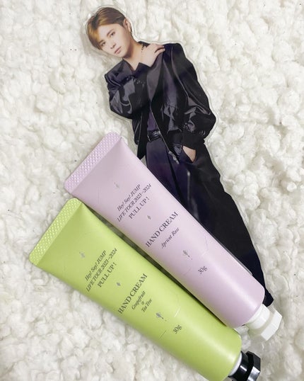 Y♡ on LIPS 「山田涼介Produceハンドクリーム❤️グレープフルーツ&ティ..」(5枚目)