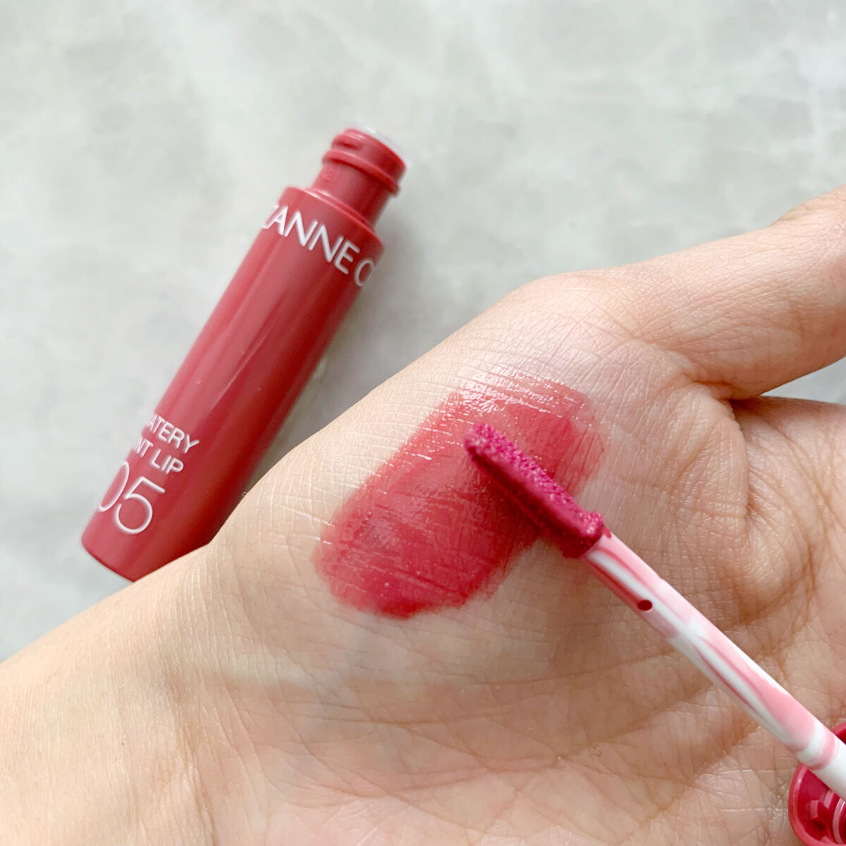 ウォータリーティントリップ/CEZANNE/リップティントを使ったクチコミ（3枚目）