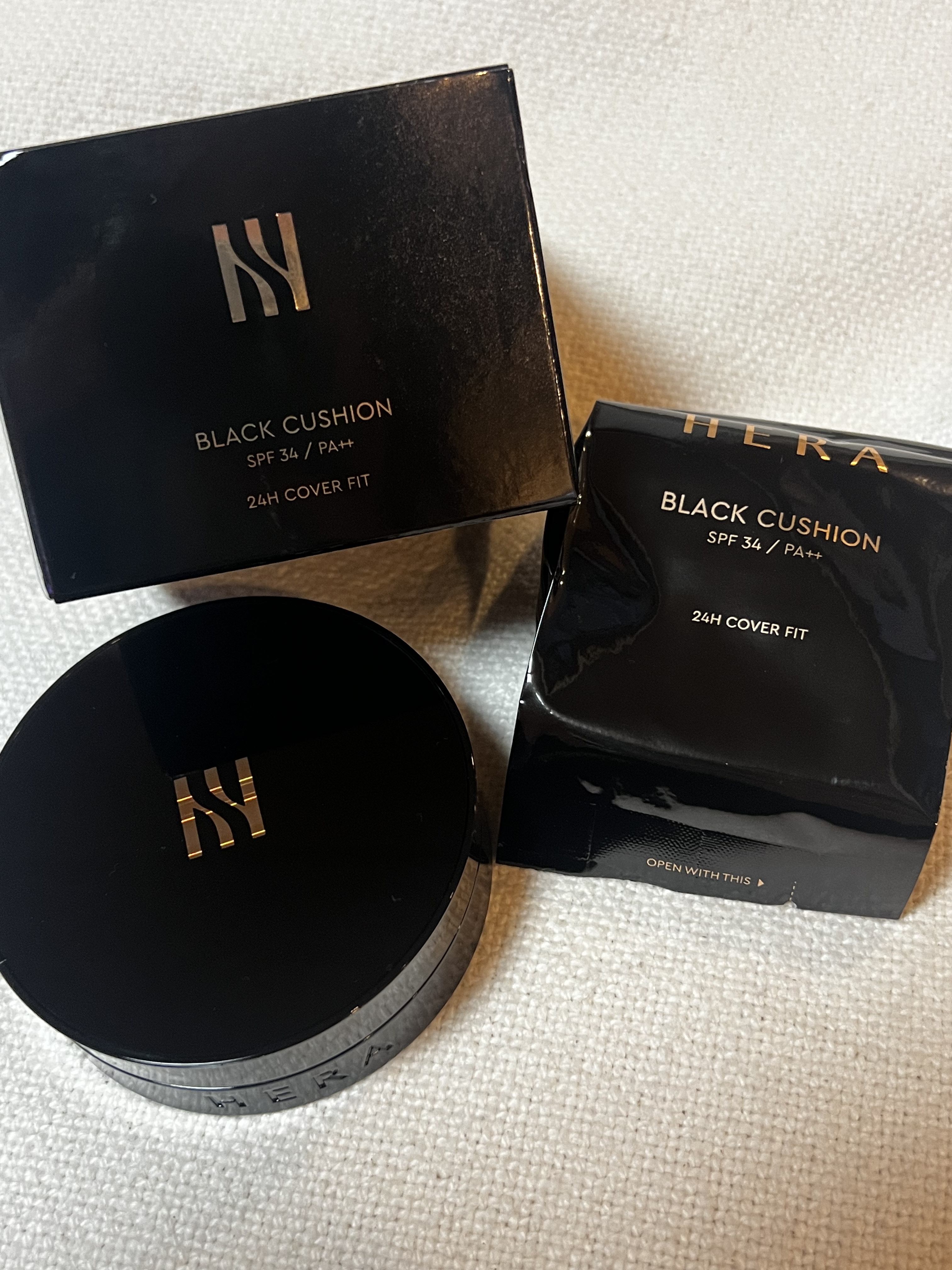 ブラック クッション/HERA/クッションファンデーションを使ったクチコミ（2枚目）