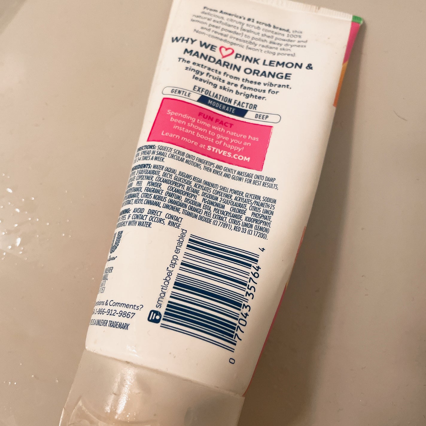 ラディアントスキン ピンクレモン&マンダリンオレンジスクラブ/St. Ives Laboratories (海外)/スクラブ・ゴマージュを使ったクチコミ(2枚目)