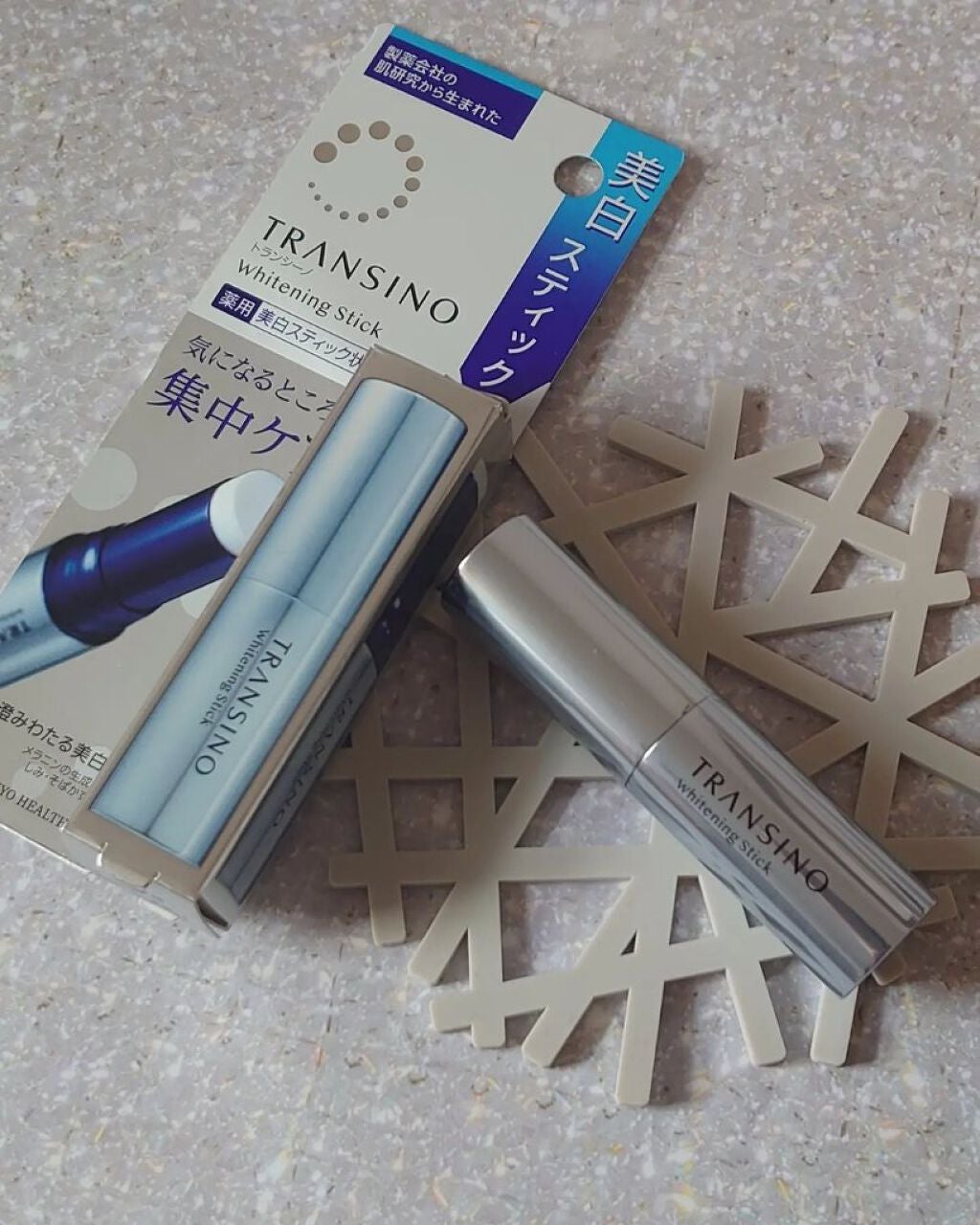 薬用ホワイトニングスティック/トランシーノ/美容液を使ったクチコミ(1枚目)