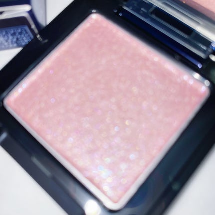 ラズル アイカラー/エレガンス ラズル /単色アイシャドウを使ったクチコミ(3枚目)