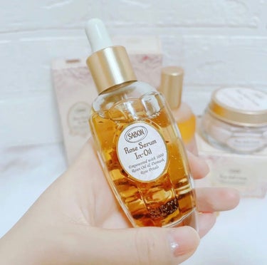 SABON ローズセラムインオイルのクチコミ「🍀 ローズセラムインオイル

花びらが入ってるオイル❣️

肌にスッと馴染んで繊細なローズの香.....」（1枚目）