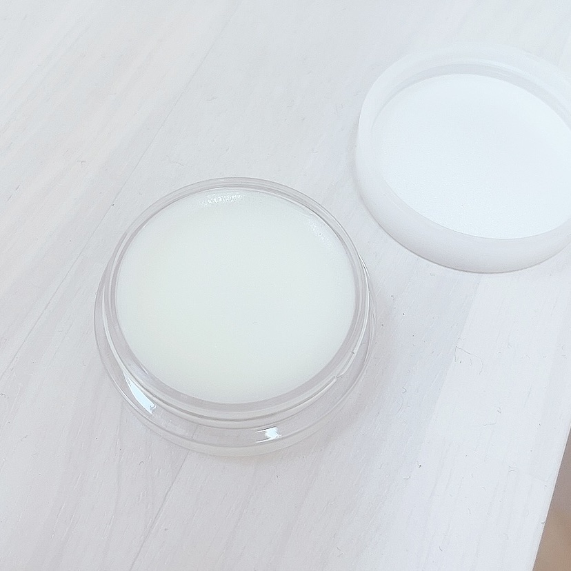 HUG ソリッドパフューム/a peaceful world/練り香水を使ったクチコミ（3枚目）