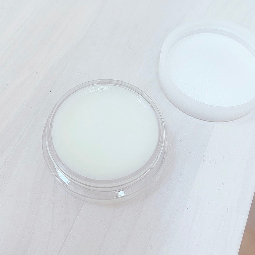 HUG ソリッドパフューム/a peaceful world/練り香水を使ったクチコミ(3枚目)