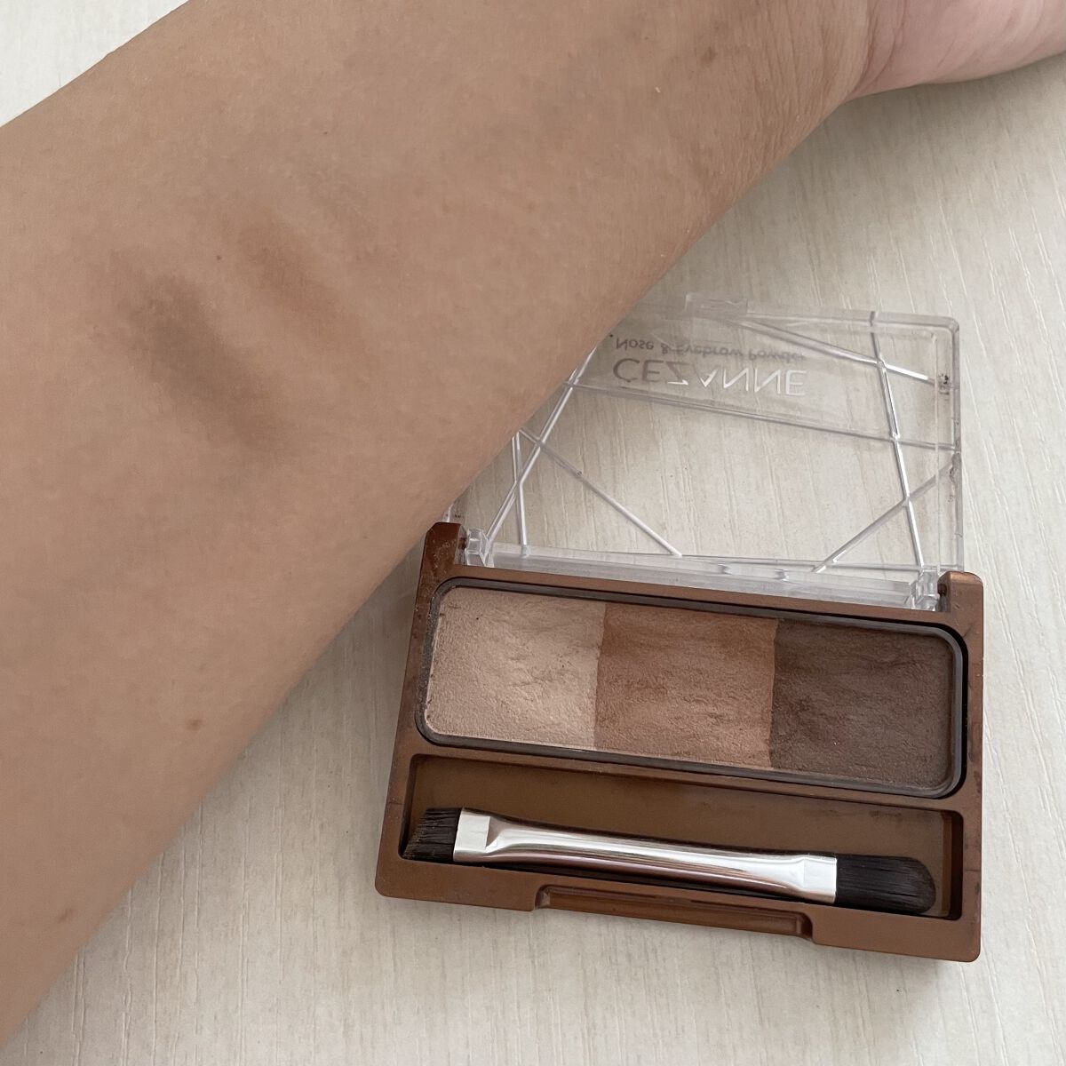 ノーズ＆アイブロウパウダー/CEZANNE/パウダーアイブロウを使ったクチコミ（2枚目）