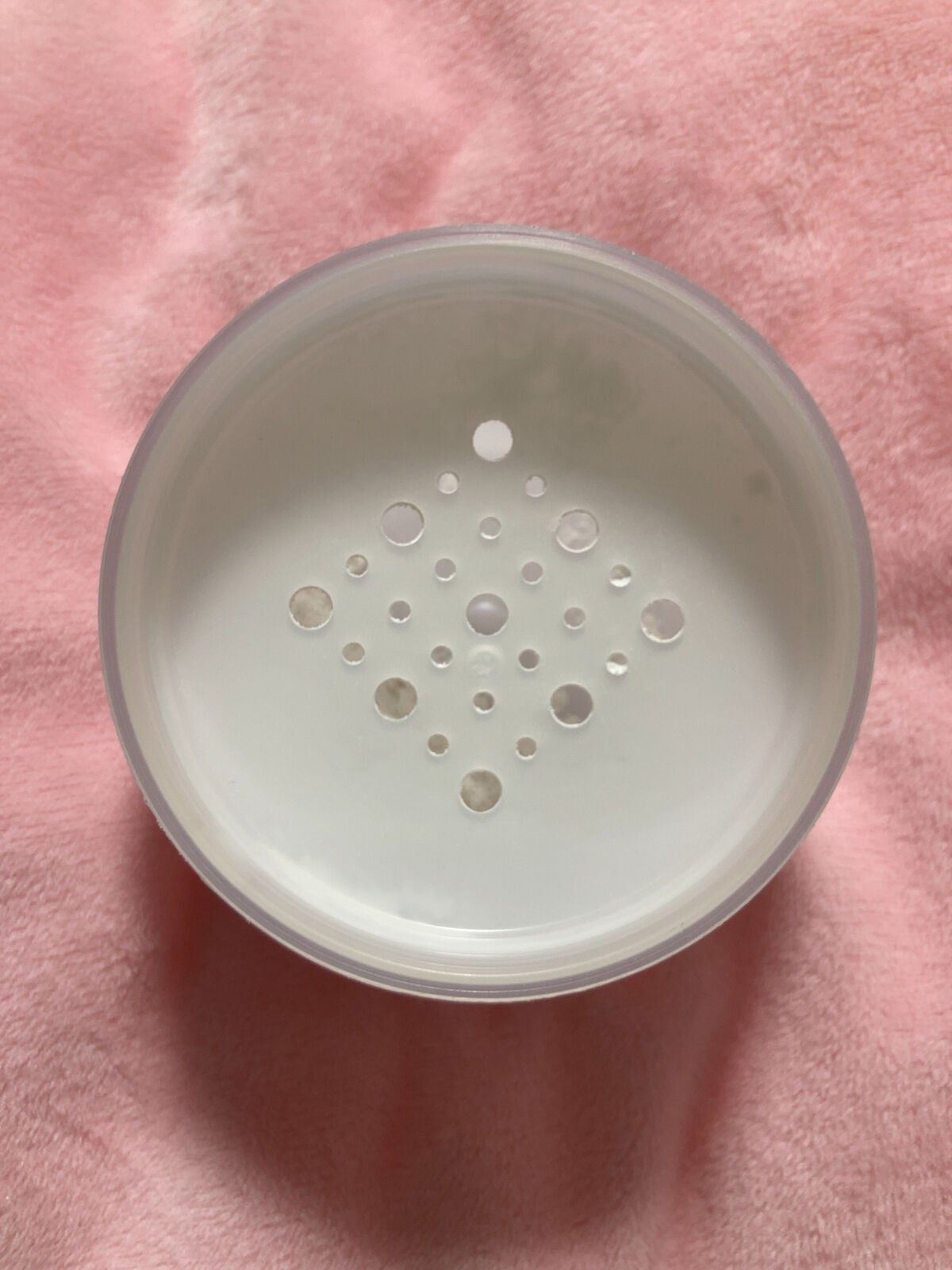 フィニッシングパウダー マット/チャコット・コスメティクス/ルースパウダーを使ったクチコミ(2枚目)