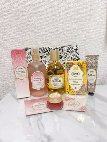 SABON ローズフェイス ボタニカルキットのクチコミ「＊SABON＊


誕生月の時に¥8,000以上購入すると、バースデーギフトを頂けるので購入し.....」（1枚目）