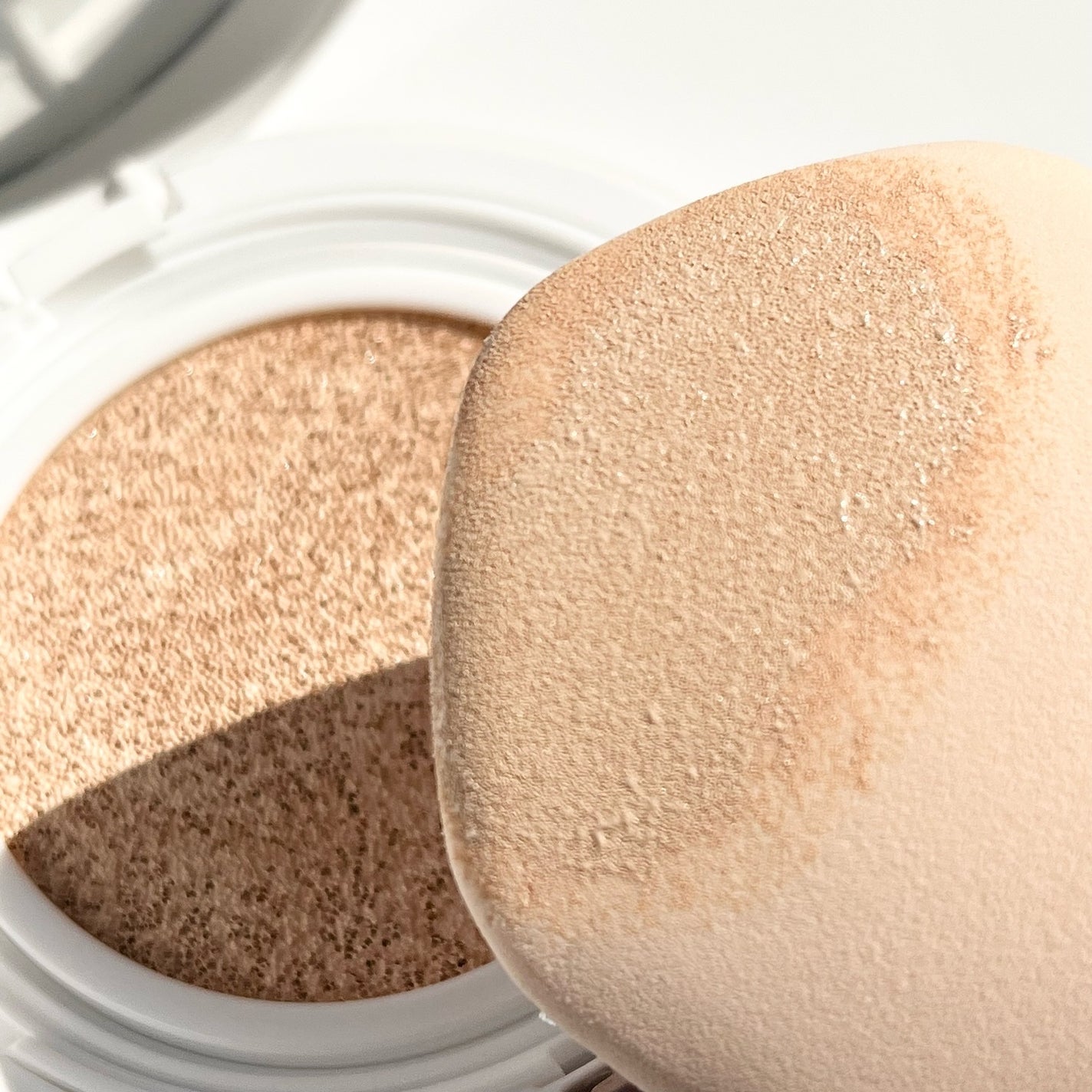 GLEAM COVERAGE CUSHION/BLANC DIVA/クッションファンデーションを使ったクチコミ(5枚目)