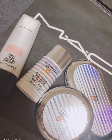 ライトフル C+ SPF 50 クイック フィニッシュ クッション コンパクト/M・A・C/クッションファンデーションを使ったクチコミ（2枚目）