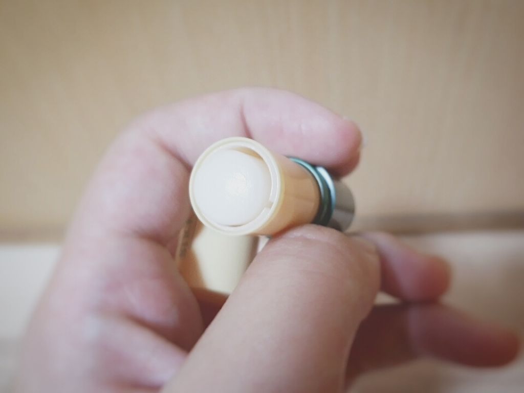 アボカド スティック リップバーム/SKINFOOD/リップケアを使ったクチコミ（2枚目）