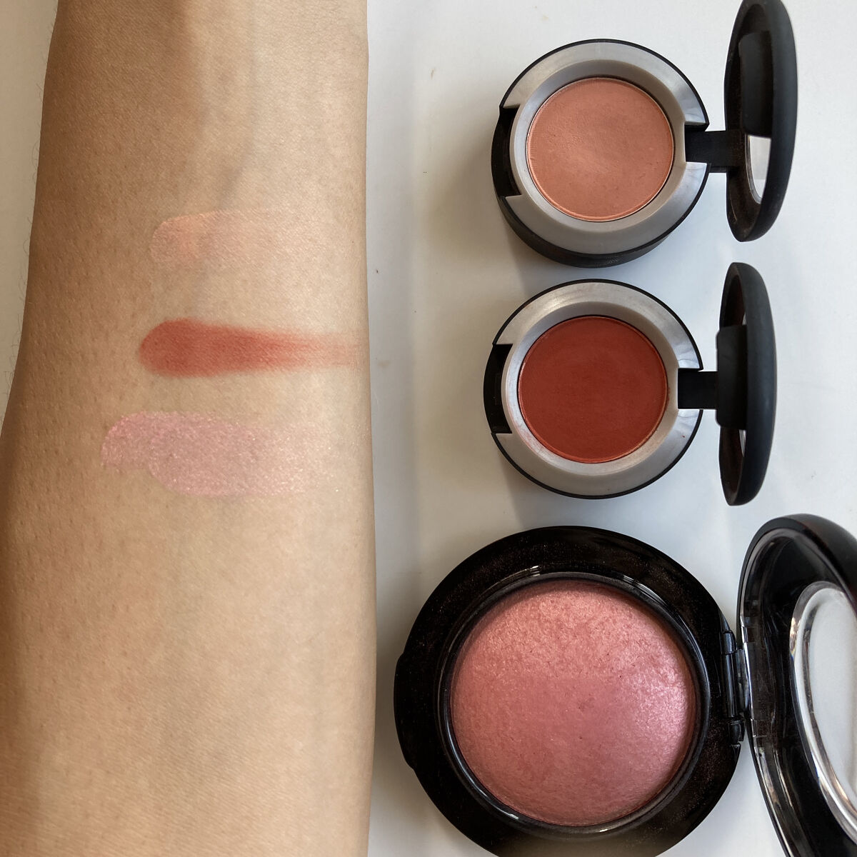 パウダー キス アイシャドウ/M・A・C/単色アイシャドウを使ったクチコミ（2枚目）