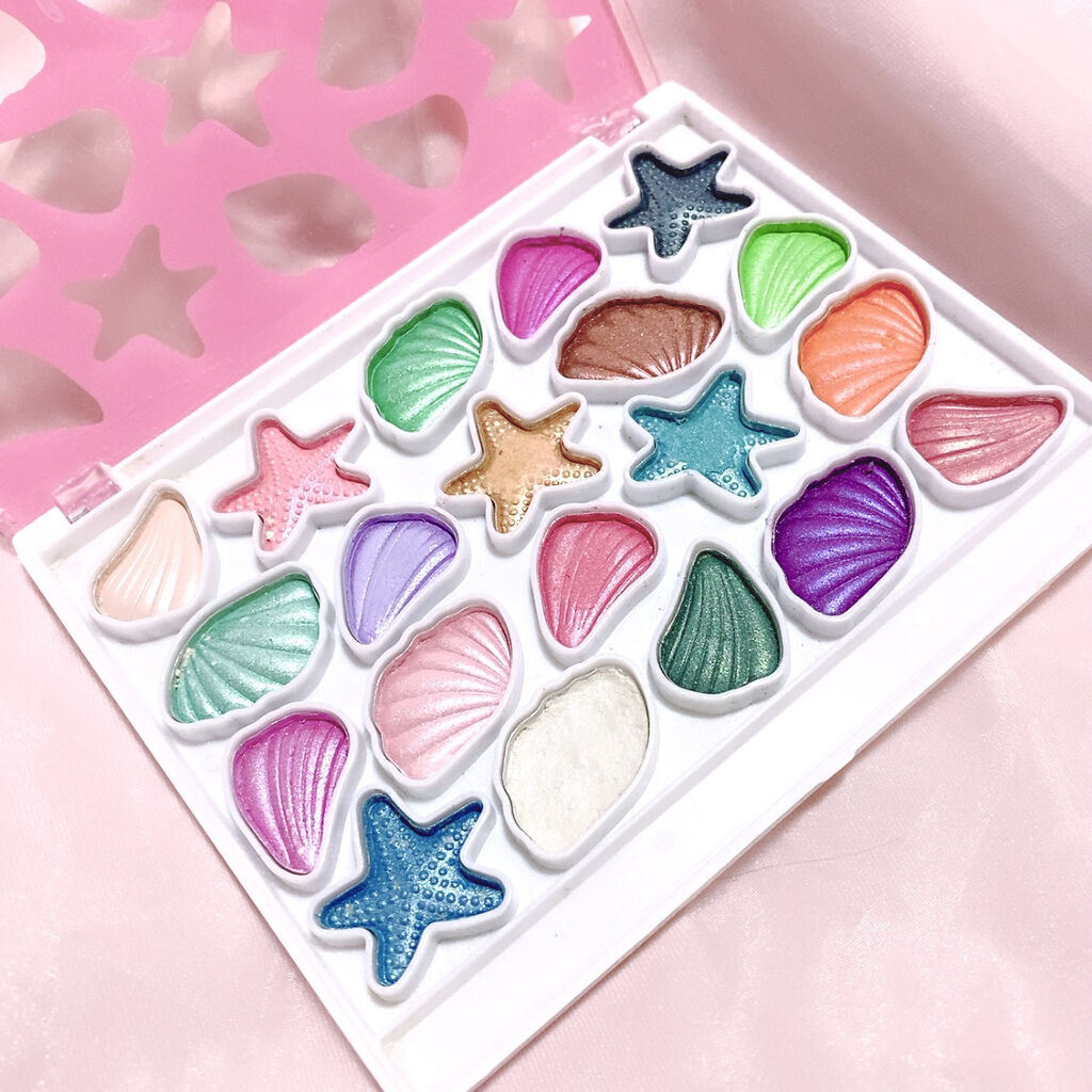 Beauty Treats Seaside shell palette