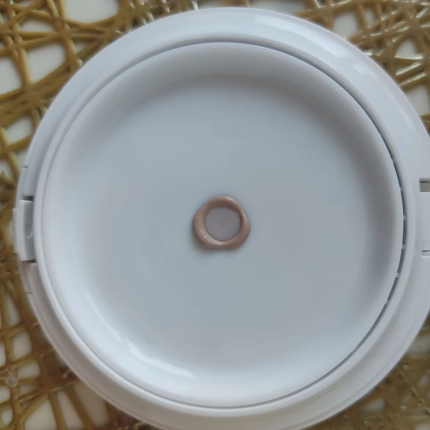 V3 ブリリアント ファンデーション/SPICARE/クッションファンデーションを使ったクチコミ(3枚目)