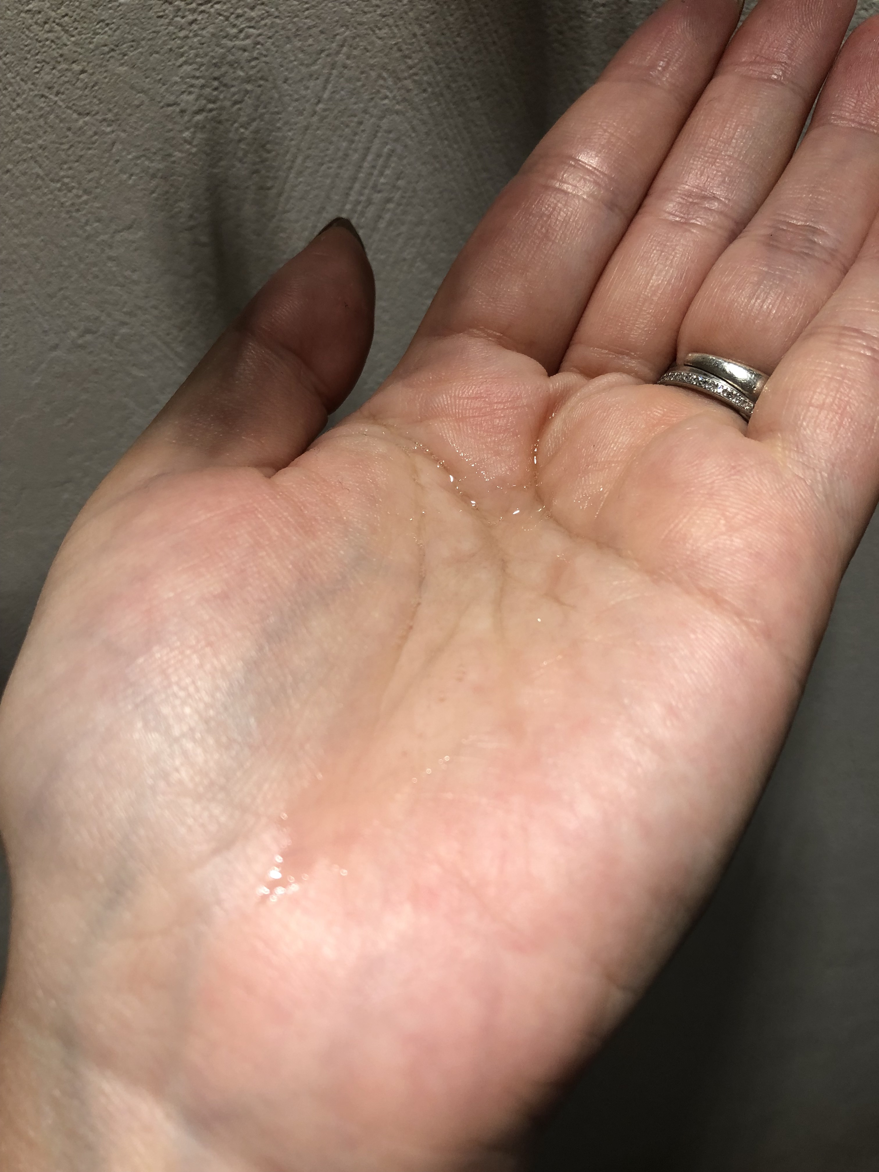 スグニ グロッシーオイル/SGNI/ヘアオイルを使ったクチコミ（2枚目）