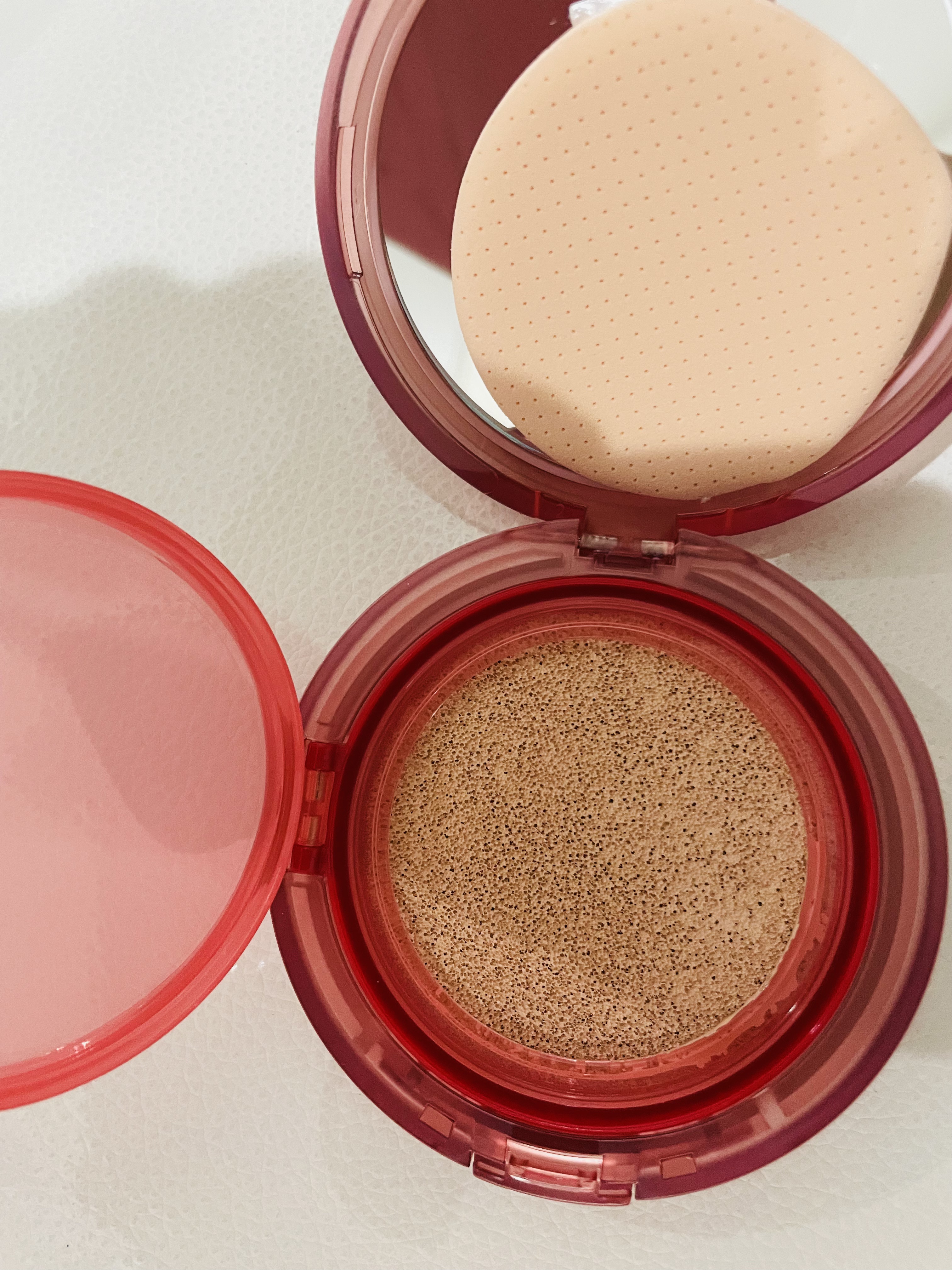 ヒーロークッション＋レフィルセット 22号ピンクベージュ/APRILSKIN/クッションファンデーションを使ったクチコミ（2枚目）