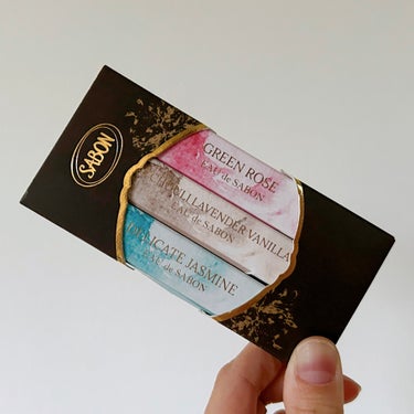 SABON オー ドゥ サボン トリニティのクチコミ「
SABON
オー ドゥ サボン トリニティ

グリーン・ローズ
パチュリ・ラベンダー・バニラ.....」（2枚目）