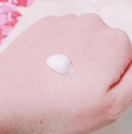 純白専科 すっぴん白雪美容液(専科 薬用美白クリーム)/SENKA(専科)/美容液を使ったクチコミ(2枚目)