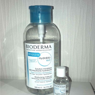 わたしがオススメするクレンジングは…

🐇BIODERMA〈Hydrabio H2O〉

このクレンジングはほんっとにGood！！
少しお値段は高めですが持ちが良く、コスパがいい！

落ちづらいアイメイ