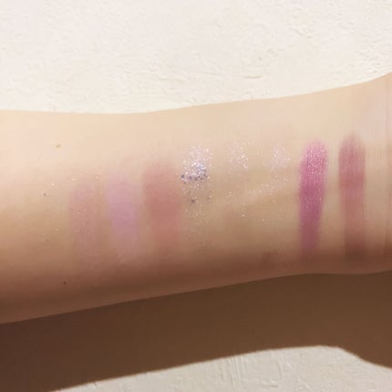 グリッターペディアアイパレット/unleashia/アイシャドウパレットを使ったクチコミ(3枚目)