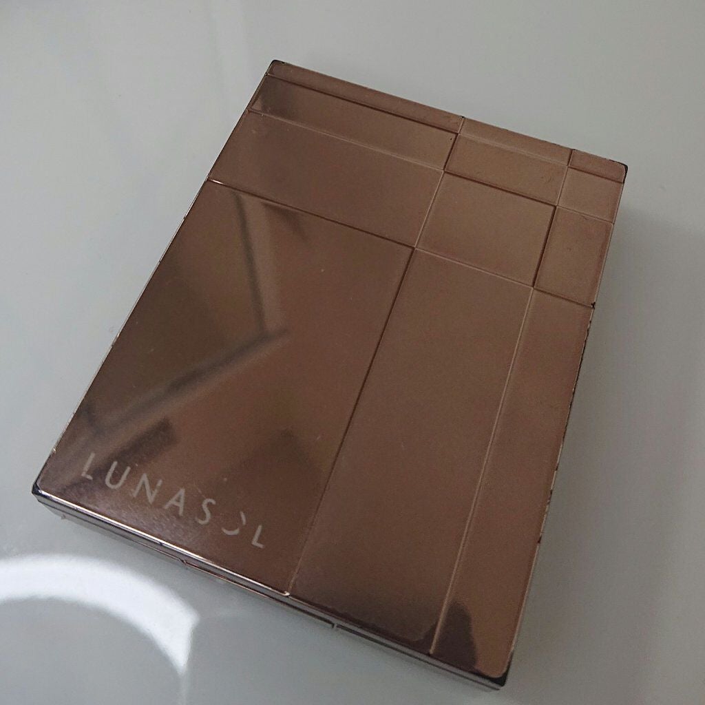 カラフルスカイアイズ/LUNASOL/アイシャドウパレットを使ったクチコミ(2枚目)