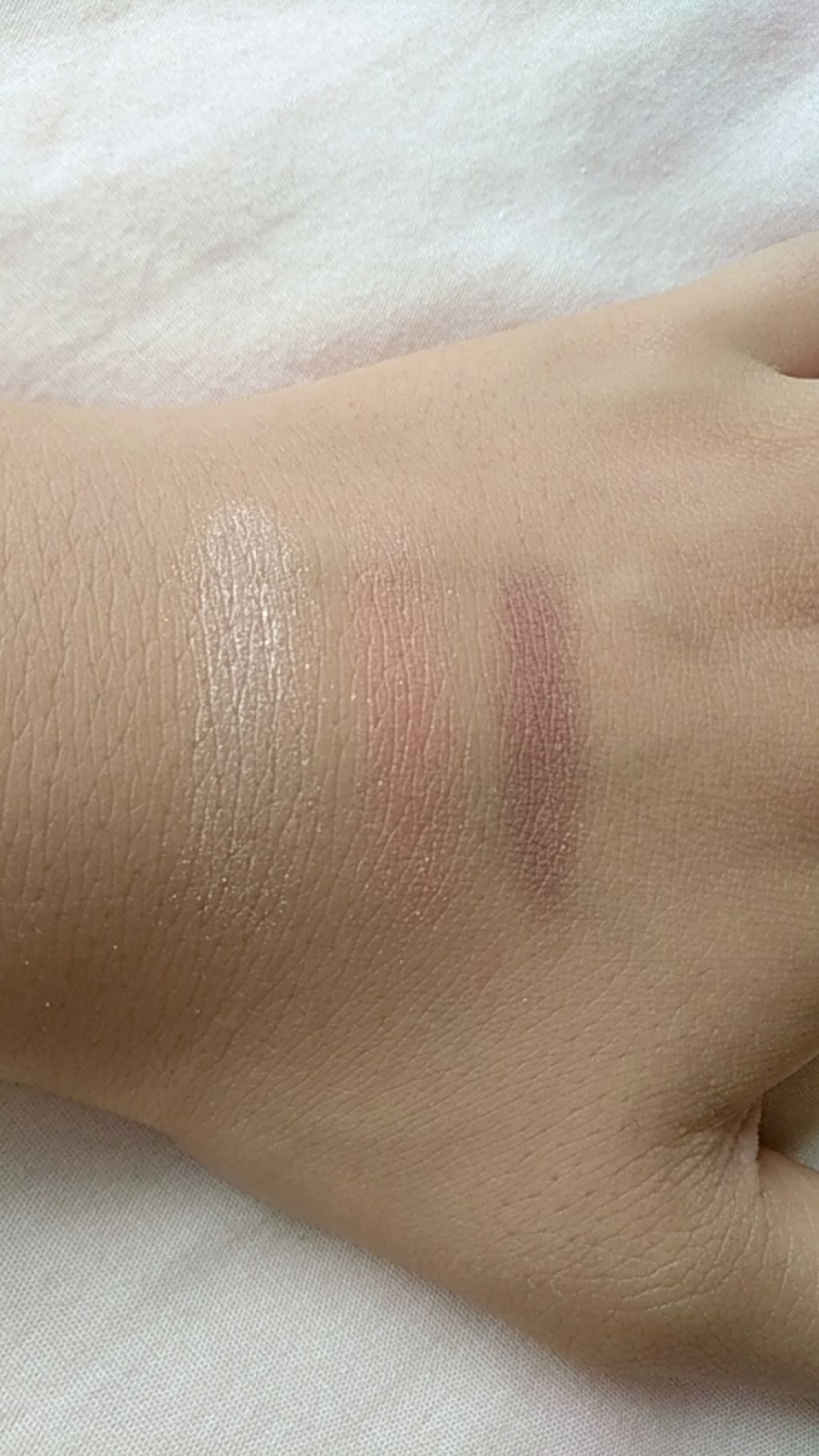 トーンアップアイシャドウ/CEZANNE/アイシャドウパレットを使ったクチコミ(2枚目)