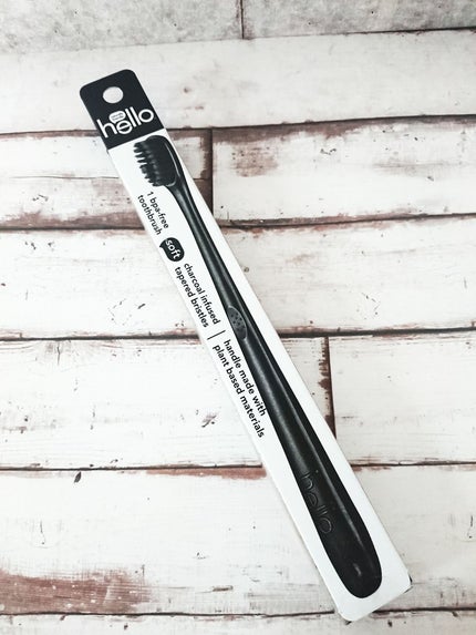 BPAフリー炭入り歯ブラシ/hello/歯ブラシを使ったクチコミ(2枚目)