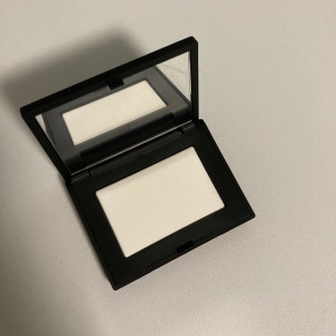 ライトリフレクティングセッティングパウダー　プレスト　N ミニ 02415/NARS/プレストパウダーを使ったクチコミ（3枚目）