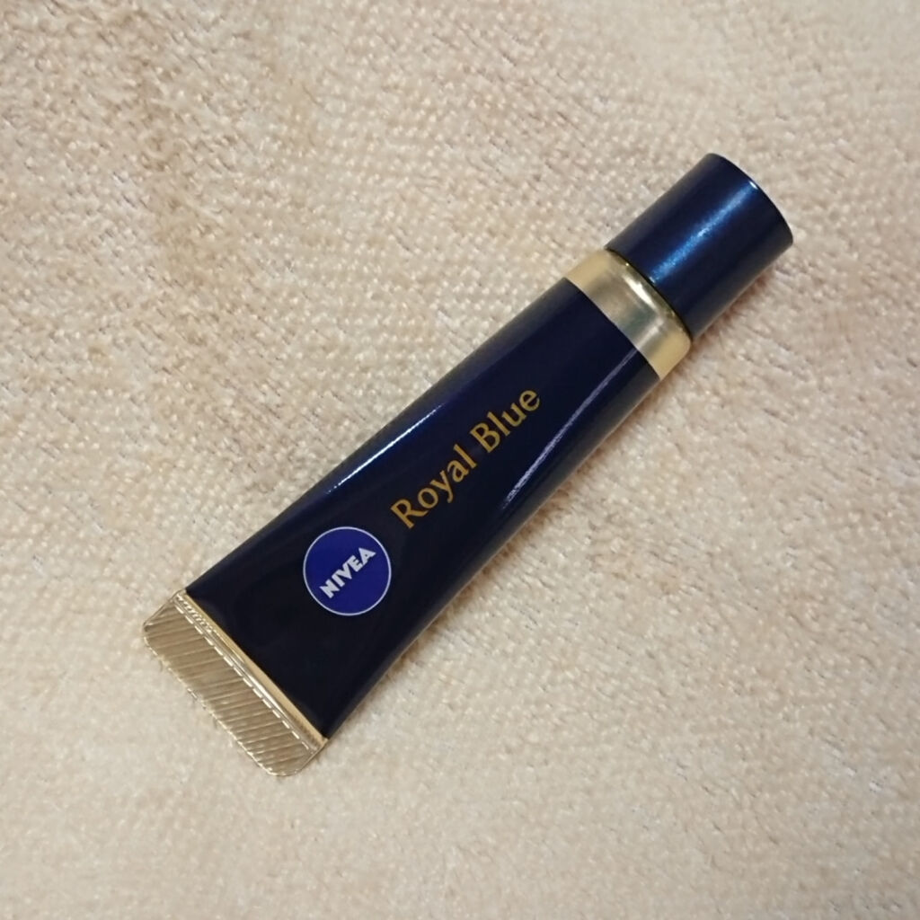 ニベア　ロイヤルブルーリップ　濃密美容ケア/ニベア/リップ美容液を使ったクチコミ（3枚目）
