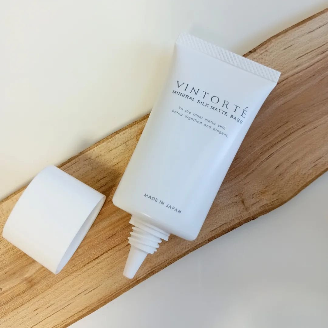 ミネラルシルクマットベース/ヴァントルテ/化粧下地を使ったクチコミ(2枚目)