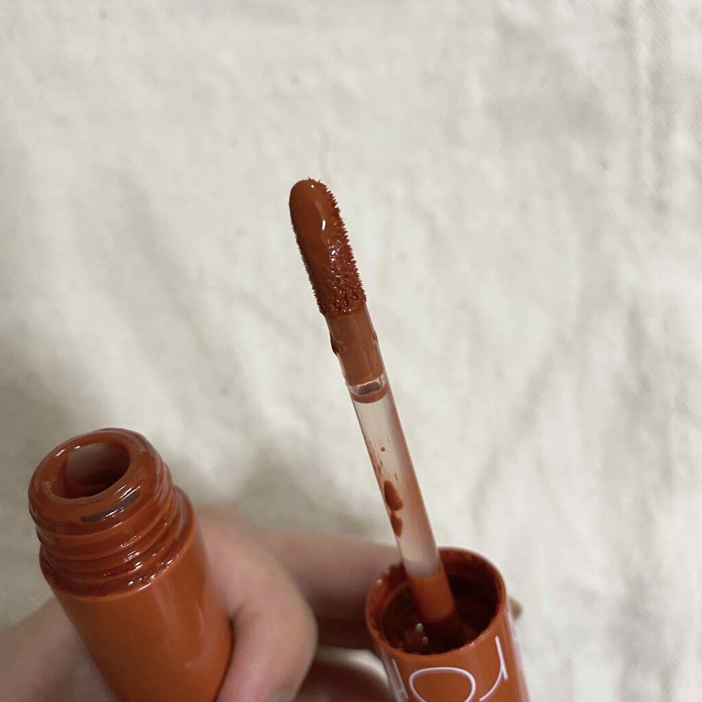 ジューシーラスティングティント/rom&nd/リップティントを使ったクチコミ(2枚目)