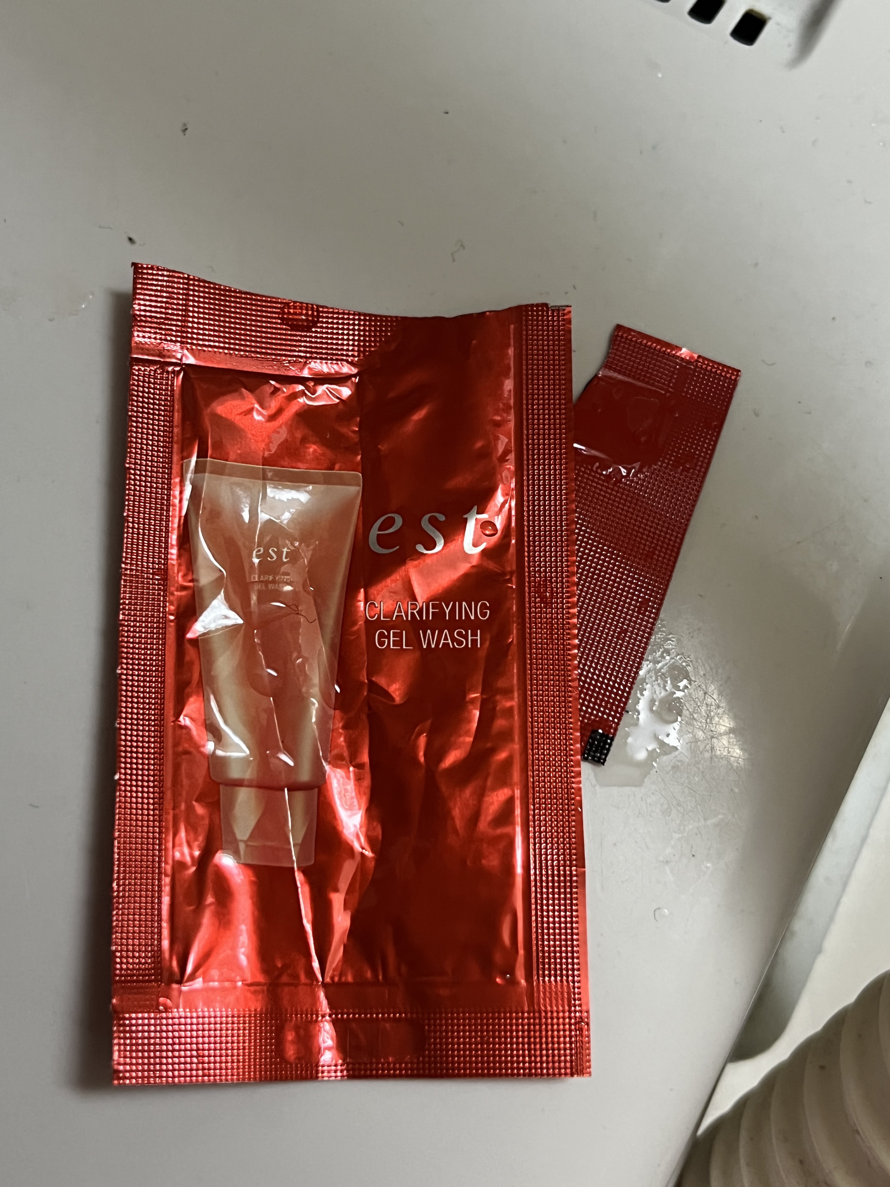 エスト クラリファイイング ジェル ウォッシュ/est/その他洗顔料を使ったクチコミ（1枚目）