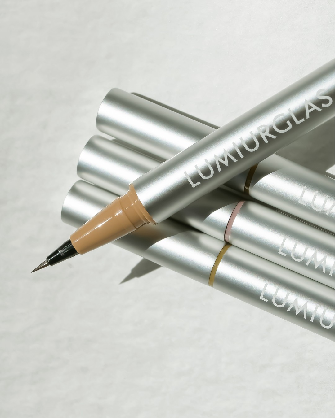 ベルベットアイブロウ/LUMIURGLAS/リキッドアイブロウを使ったクチコミ（1枚目）