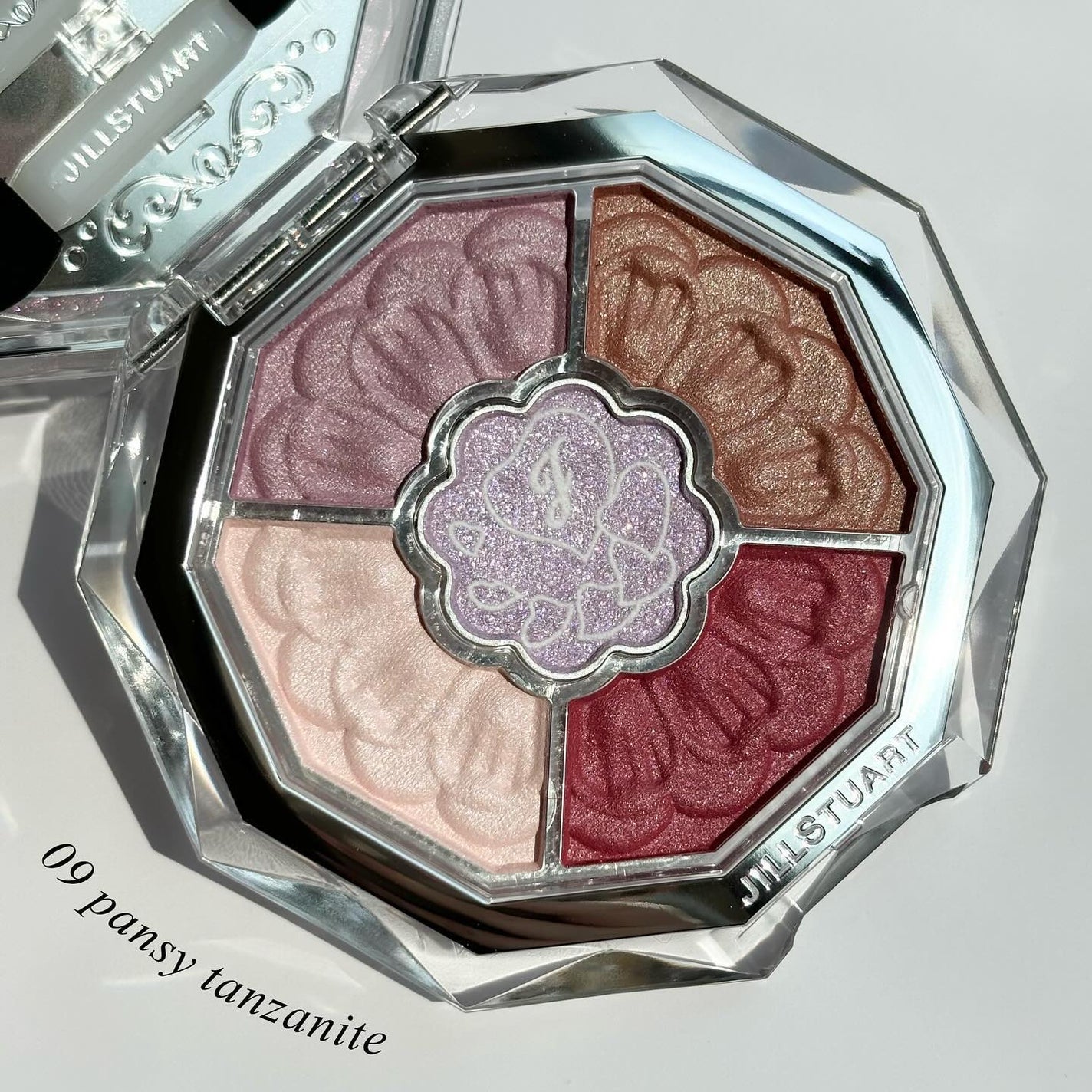 ジルスチュアート ブルームクチュール アイズ ジュエルドブーケ/JILL STUART/アイシャドウパレットを使ったクチコミ(4枚目)