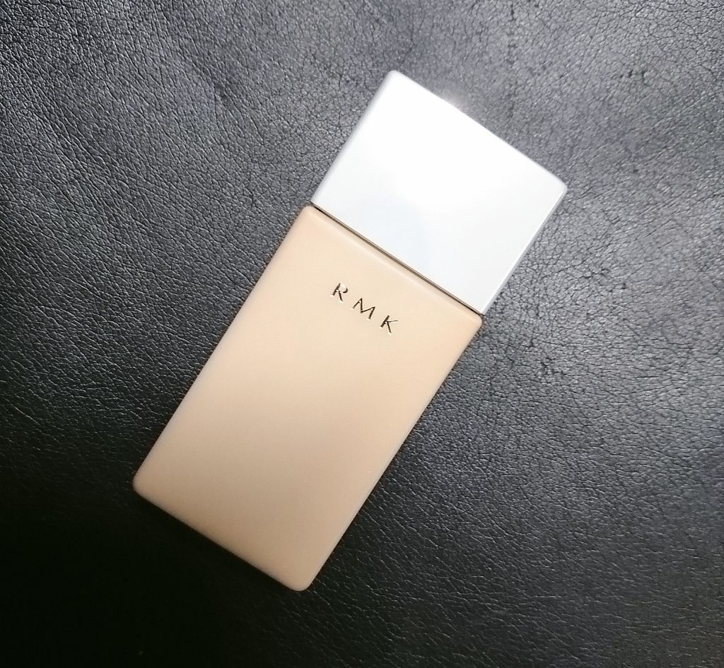 UVリクイドファンデーション/RMK/リキッドファンデーションを使ったクチコミ（2枚目）
