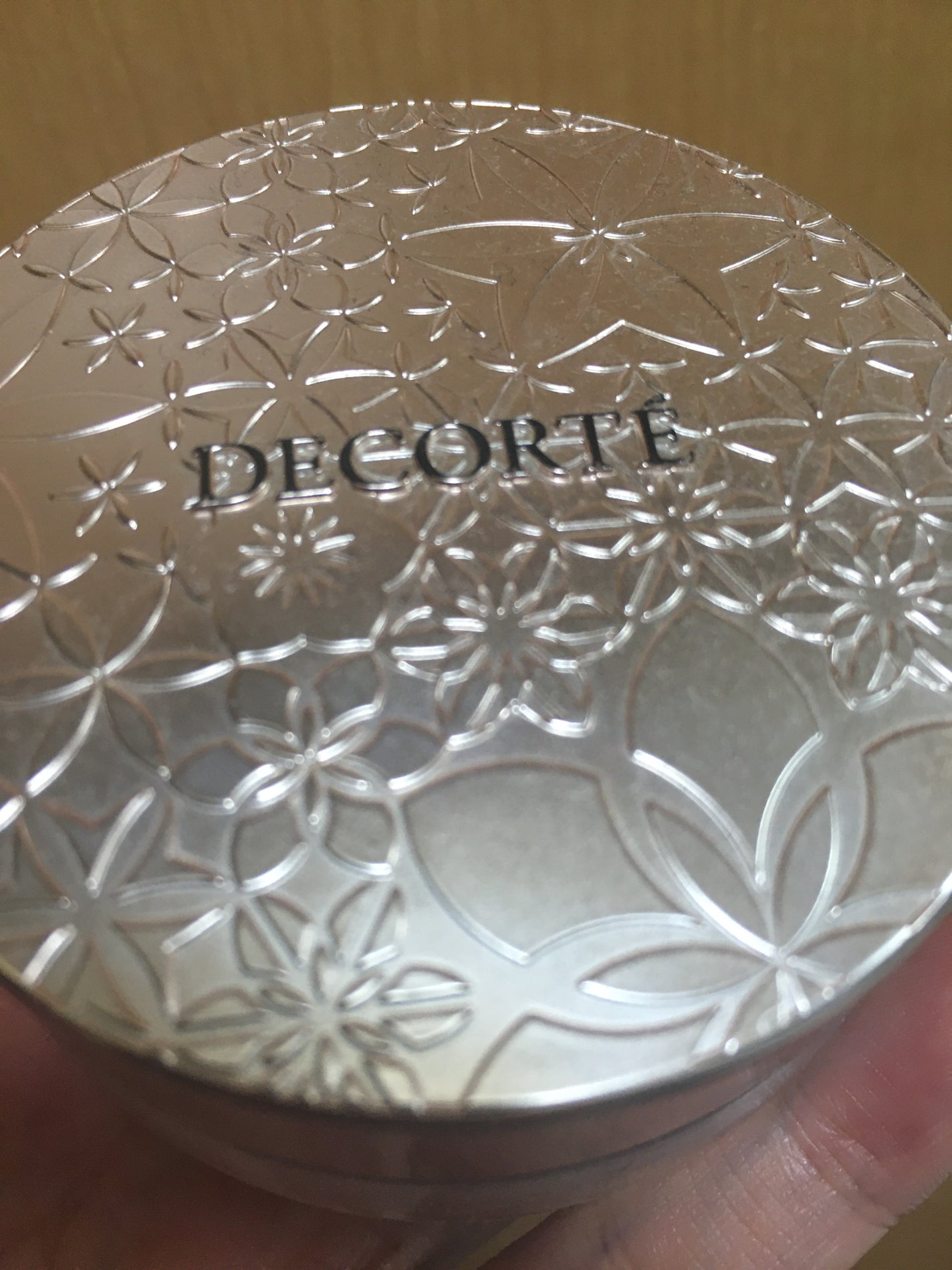 フェイスパウダー/DECORTÉ/ルースパウダーを使ったクチコミ(1枚目)