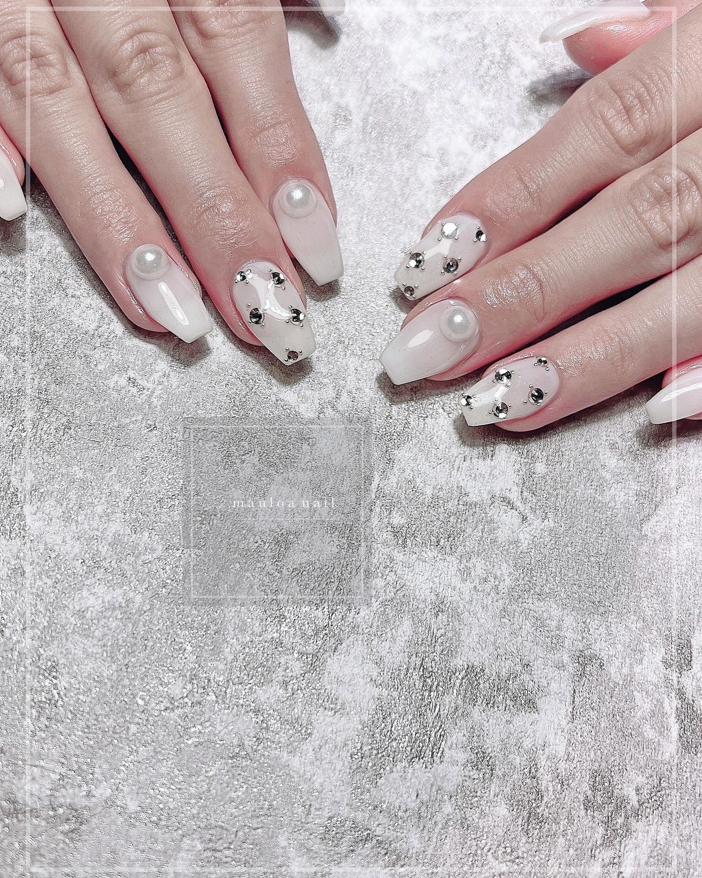 mauloa_nail on LIPS 「・ホワイトネイル☃️💓いつもありがとうございます✨☺️・ネイル..」(1枚目)