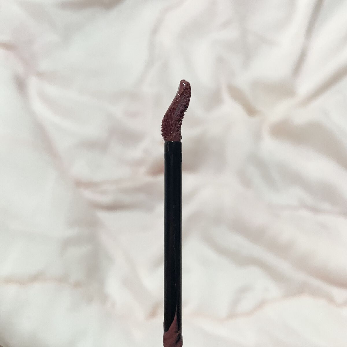 ラック シュプリア BG 04 レッドベージュ/shu uemura/リップグロスを使ったクチコミ（2枚目）