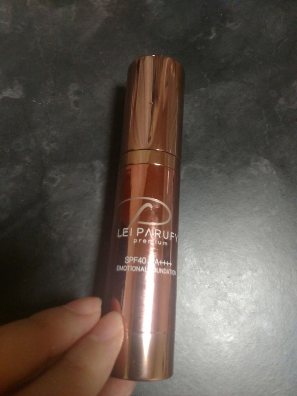 プレミアムエモーショナルファンデーション/LEI PARUFY/リキッドファンデーションを使ったクチコミ(1枚目)
