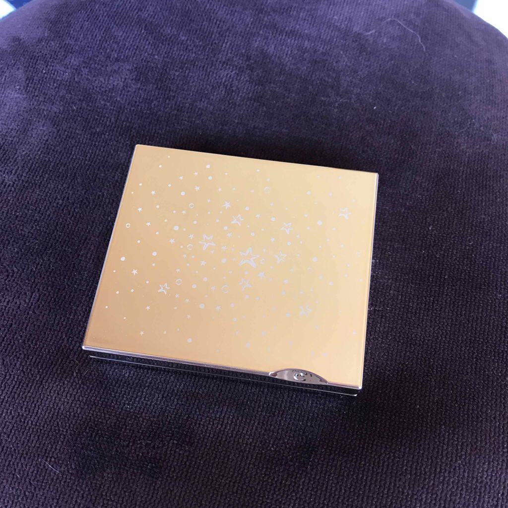 CLARINS イルミネイティングパウダーのクチコミ「🎅🏻クラランス/イルミネイティングパウダー

コンフォートリップオイルを買いに行ったついでに….....」（1枚目）