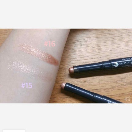 キラキラ アイシャドウ/ETUDE/スティックアイシャドウを使ったクチコミ(3枚目)