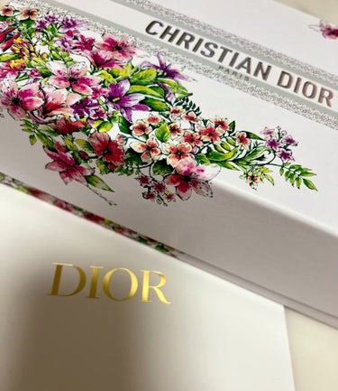 Dior
ディオールスキン フォーエヴァー グロウ マキシマイザー

011ピンク
014ロージー公式オンラインブティック限定
012パーリー

